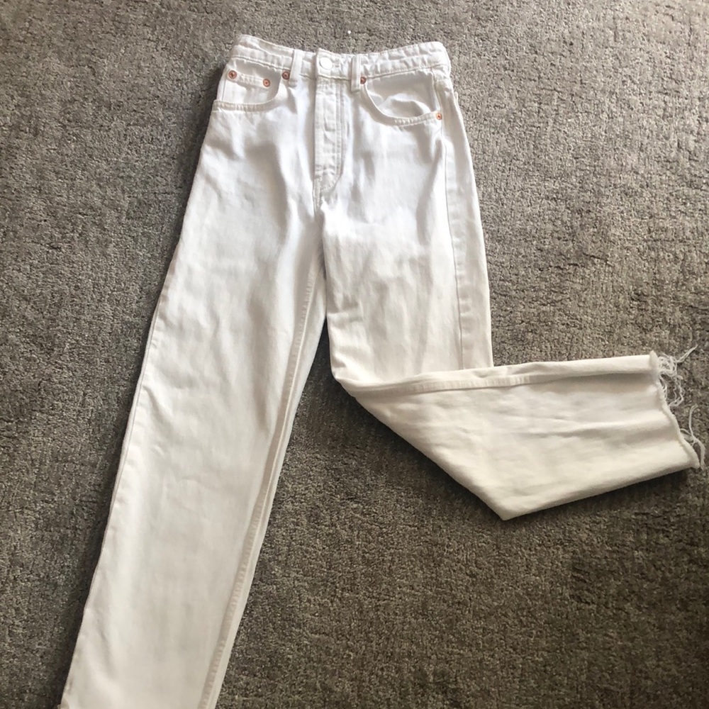 Zara - white denim with button down fly